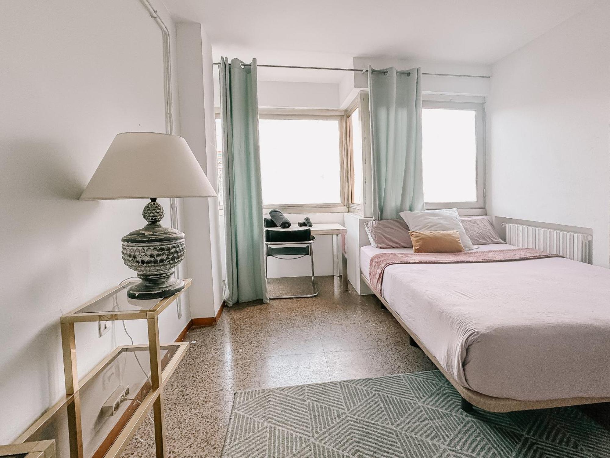 Lovely Rooms In Shared Apartment Gracia Neighborhood バルセロナ エクステリア 写真